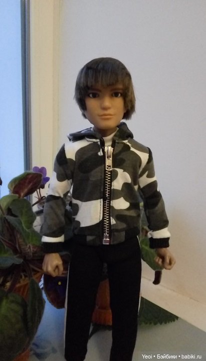 Покупка куклы от Дефа: парень с собакой