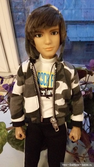 Покупка куклы от Дефа: парень с собакой