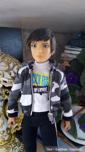 Одежда от куклы Дефа на парне с экшен телом Coolmodel