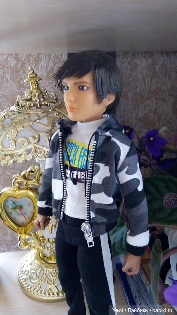 Одежда от куклы Дефа на парне с экшен телом Coolmodel