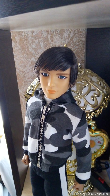 Одежда от куклы Дефа на парне с экшен телом Coolmodel