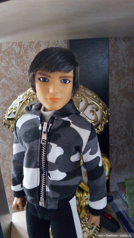 Одежда от куклы Дефа на парне с экшен телом Coolmodel