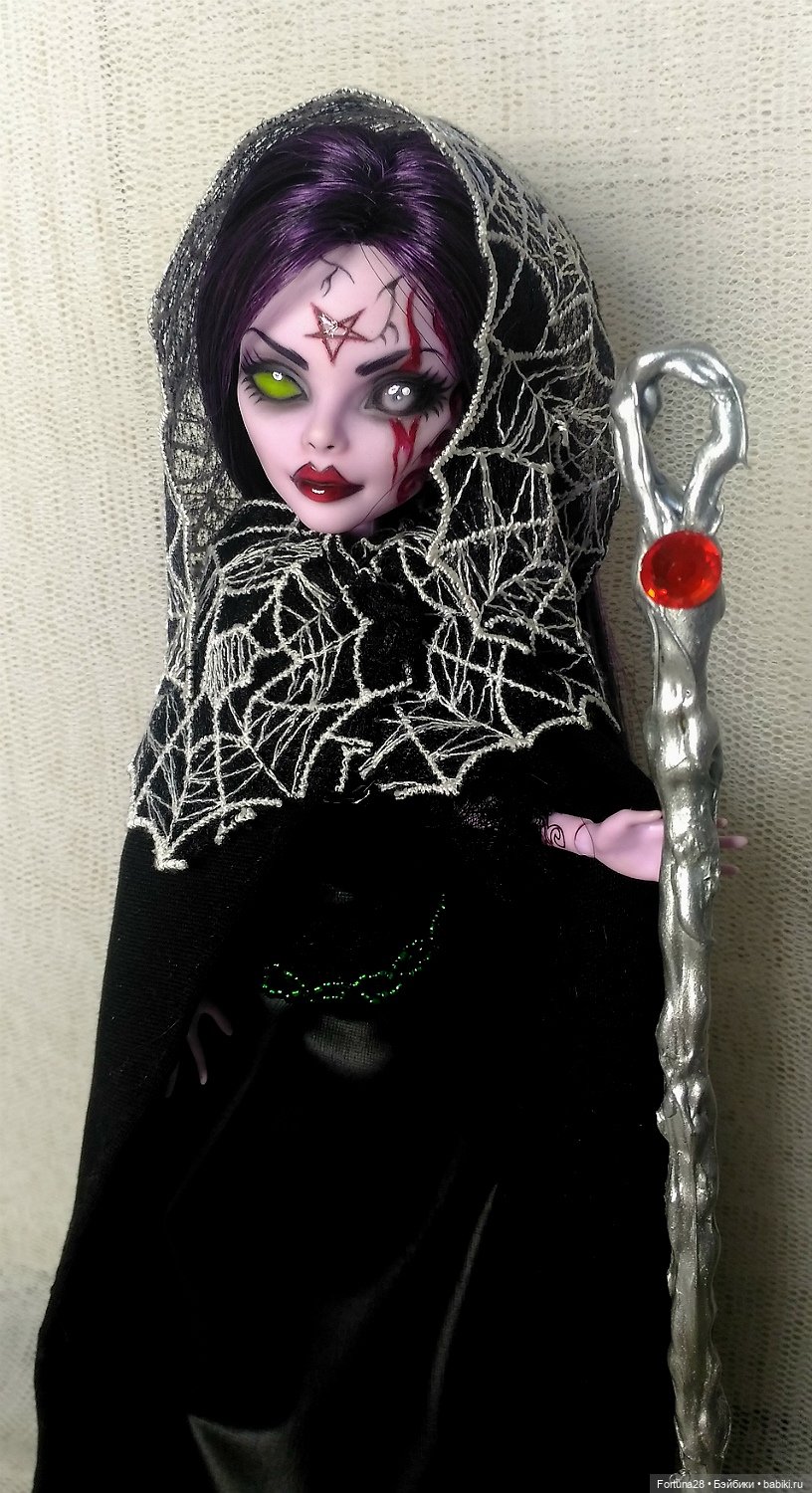 Двуликая колдунья - страшно прекрасная (фото 7)