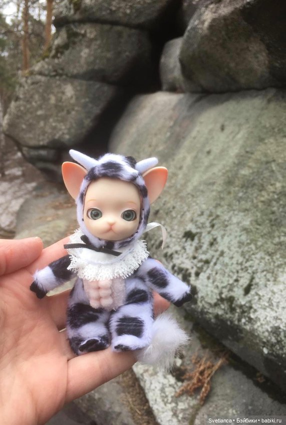 Крошка Pang на лесной прогулке