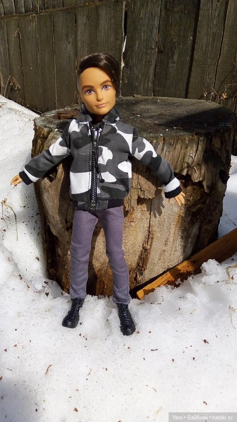 Прогулка во дворе с племянницами: Хантер, Гаррет и фигурки. 01 (фото 8)