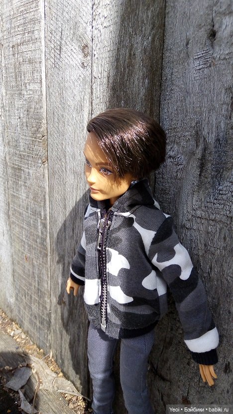 Прогулка во дворе с племянницами: Хантер, Гаррет и фигурки. 01