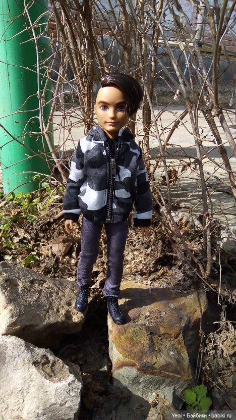 Прогулка во дворе с племянницами: Хантер, Гаррет и фигурки. 01 (фото 10)