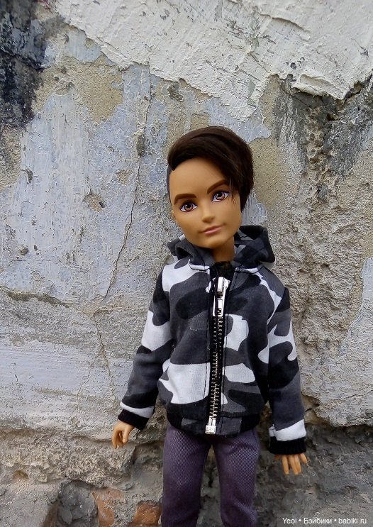 Прогулка во дворе с племянницами: Хантер, Гаррет и фигурки. 01