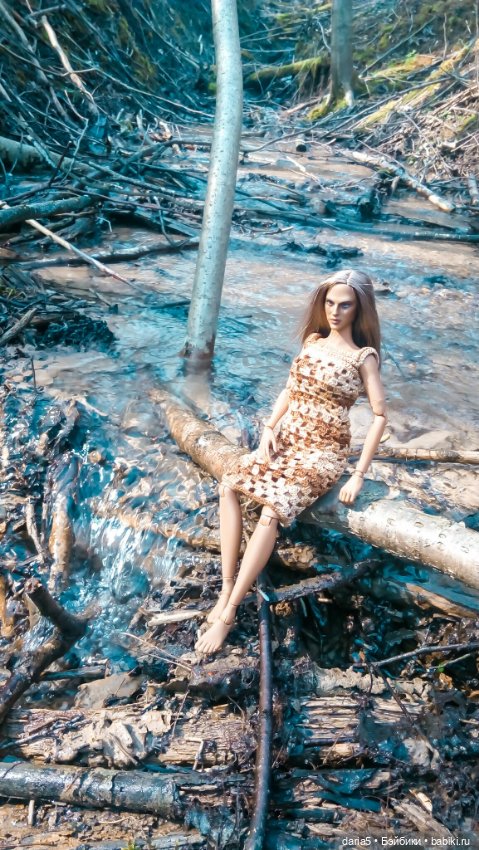 Весенняя прогулка — Коллекционные фигурки Hot Toys (Хот Тойс) 1:6: фото (фото 9)