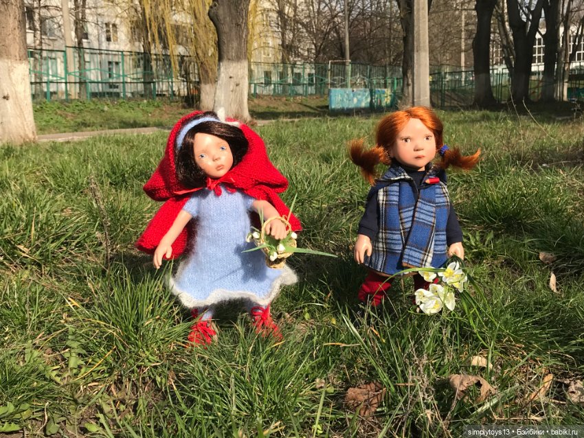 Как малышня за подснежниками ходила