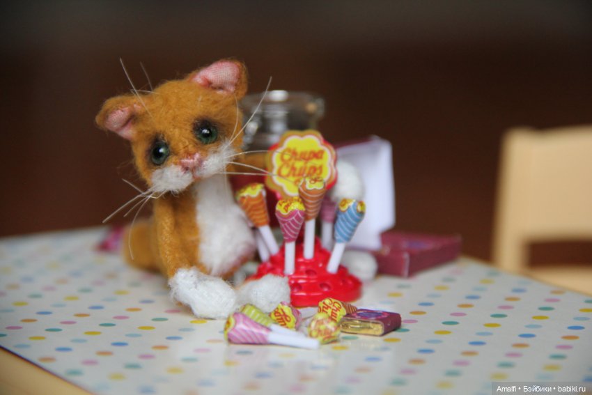 Сидим дома. Главное, чтоб конфеты не кончились (фото 10)