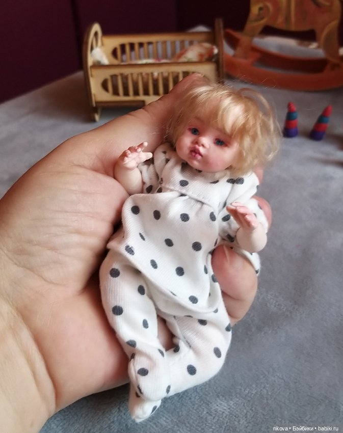 Маленькие куклы. Девчонки, девчонки