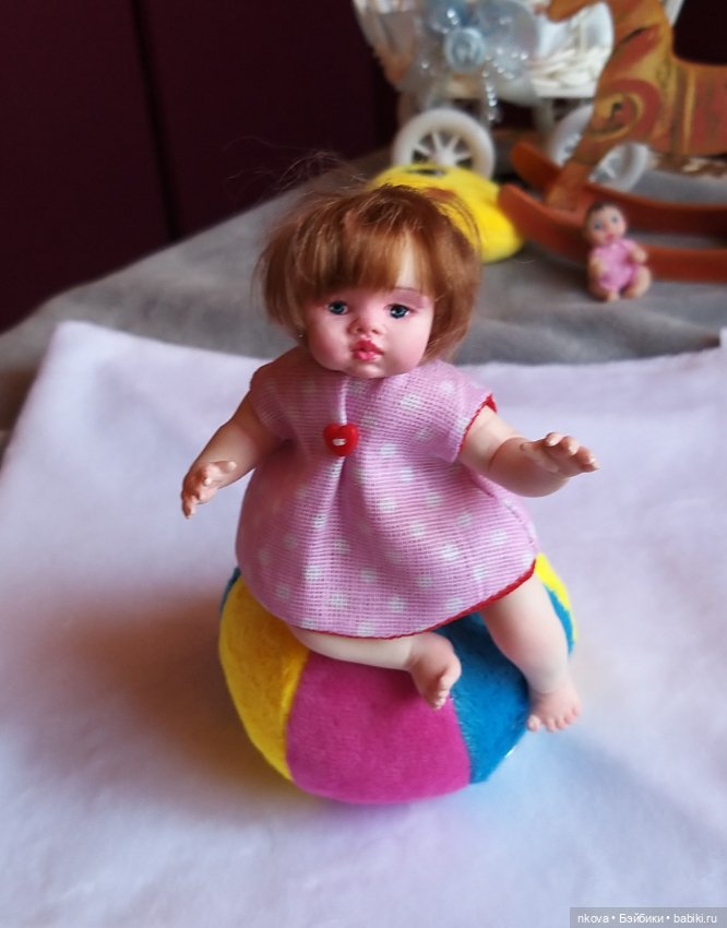 Маленькие куклы. Девчонки, девчонки