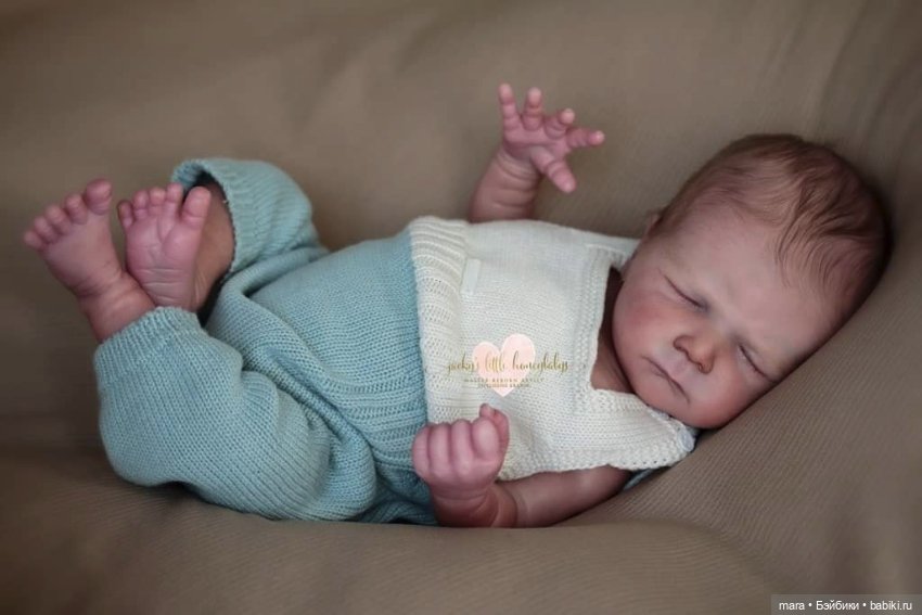 Cayle скульптора Olga Auer, автор прототипа Jacqueline Kramer