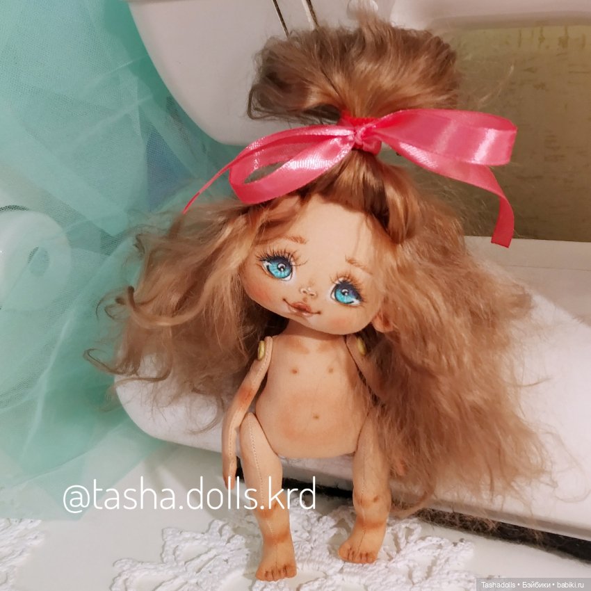 Девушка в красном — Авторские текстильные куклы: Вальдорфские (фото 4)