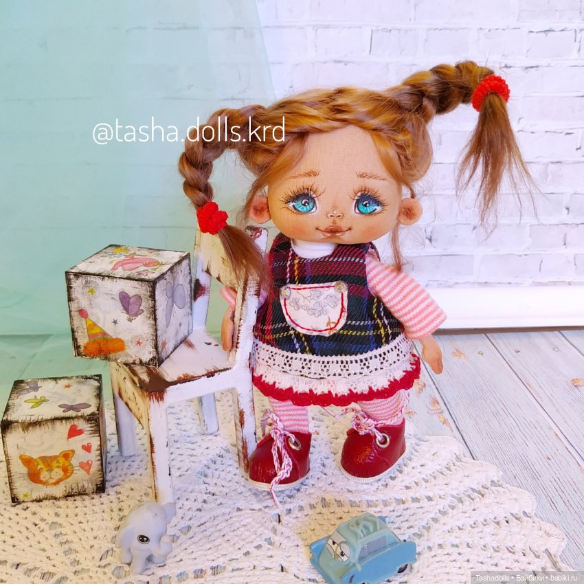 Девушка в красном — Авторские текстильные куклы: Вальдорфские (фото 3)