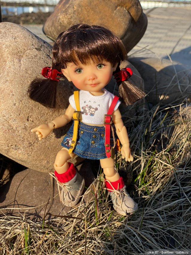 Патти и Кирра, девочки на прогулке