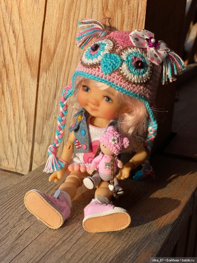 Патти и Кирра, девочки на прогулке