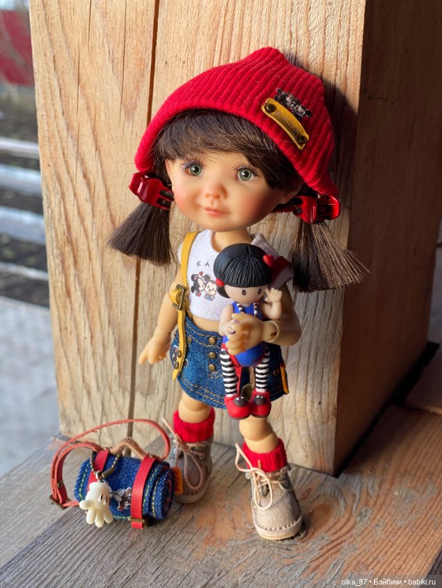 Патти и Кирра, девочки на прогулке