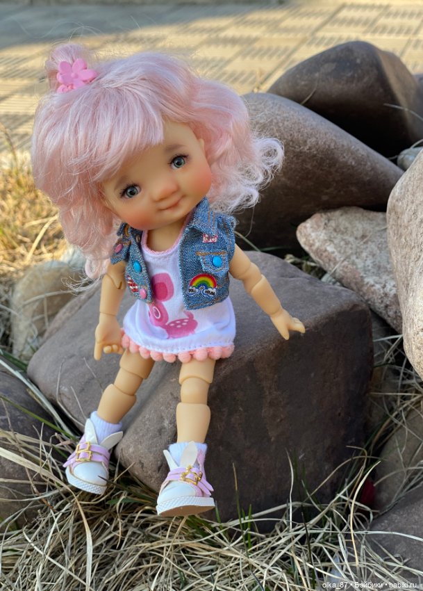 Патти и Кирра, девочки на прогулке