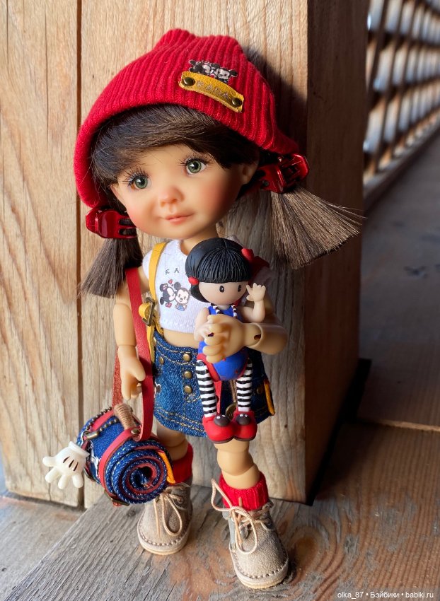 Патти и Кирра, девочки на прогулке