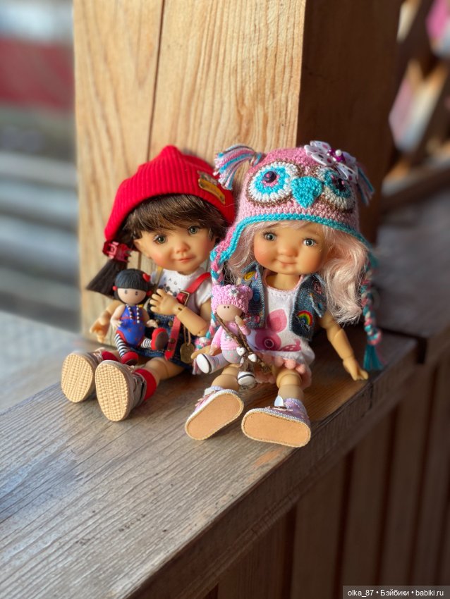 Патти и Кирра, девочки на прогулке