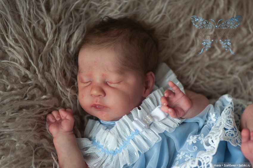 Mia скульптора Ирины Капланской, автор прототипа Symara Feitosa