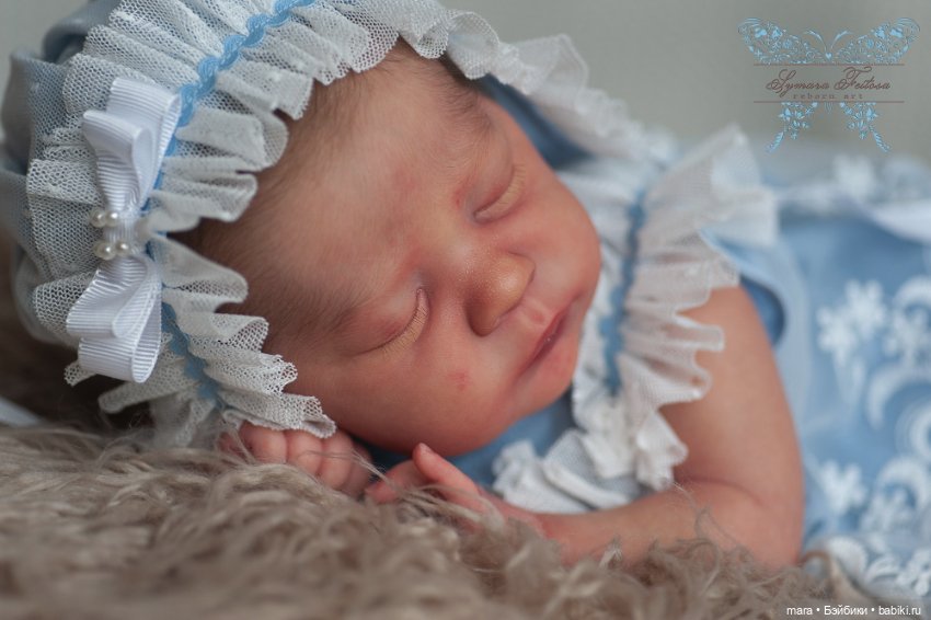 Mia скульптора Ирины Капланской, автор прототипа Symara Feitosa