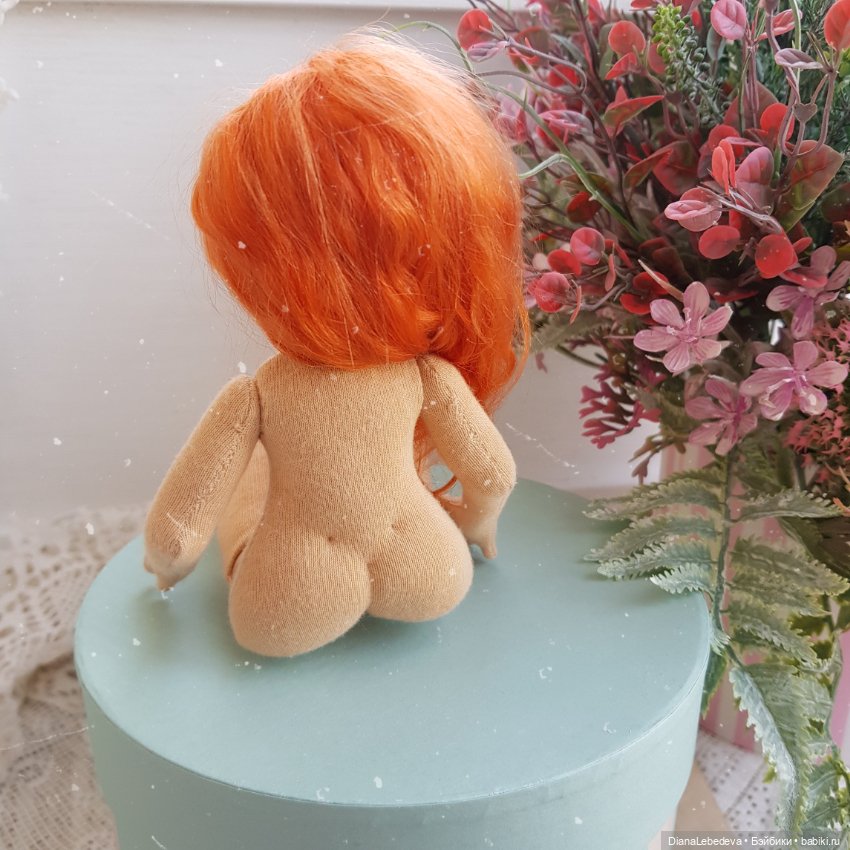 Николь - миниатюрная текстильная кукла (фото 3)