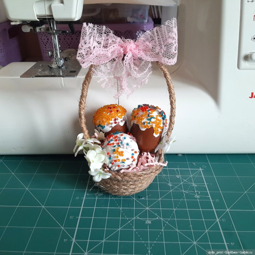 МК: Пасхальная корзинка — Как сделать аксессуары для кукол: сумки (фото 8)