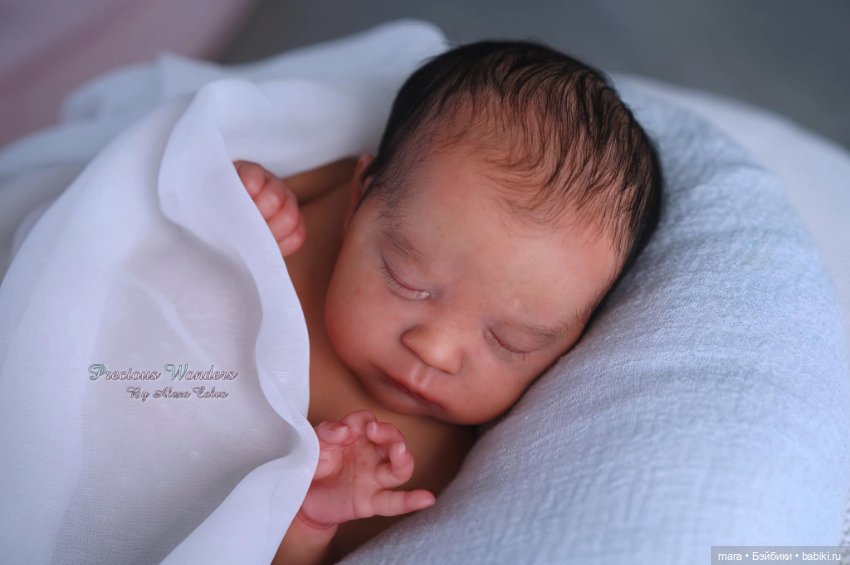 Mia скульптора Ирины Капланской, автор прототипа Alexa Calvo