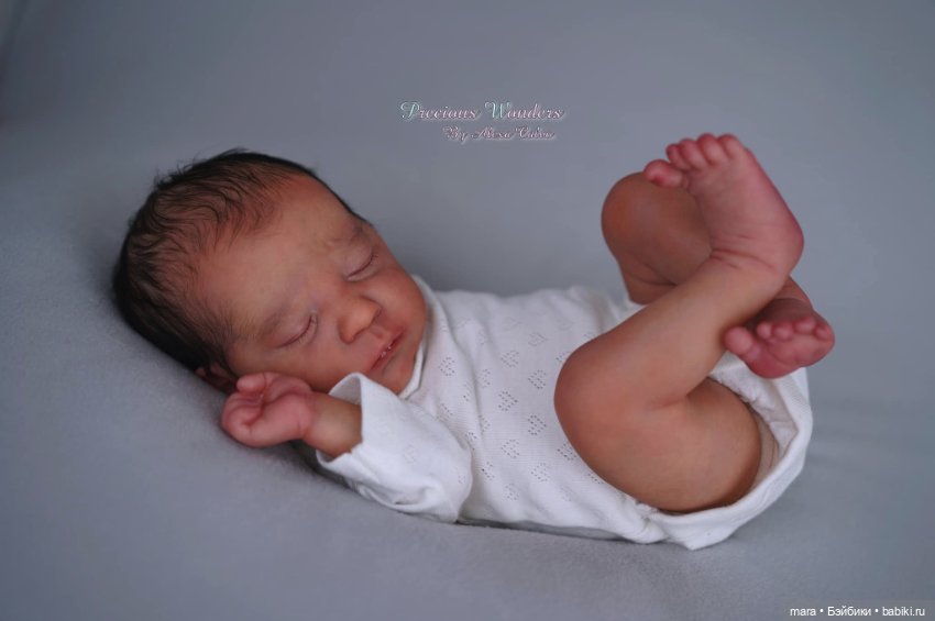 Mia скульптора Ирины Капланской, автор прототипа Alexa Calvo