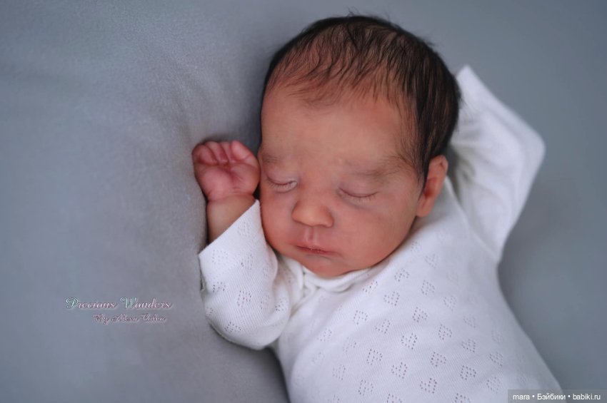 Mia скульптора Ирины Капланской, автор прототипа Alexa Calvo