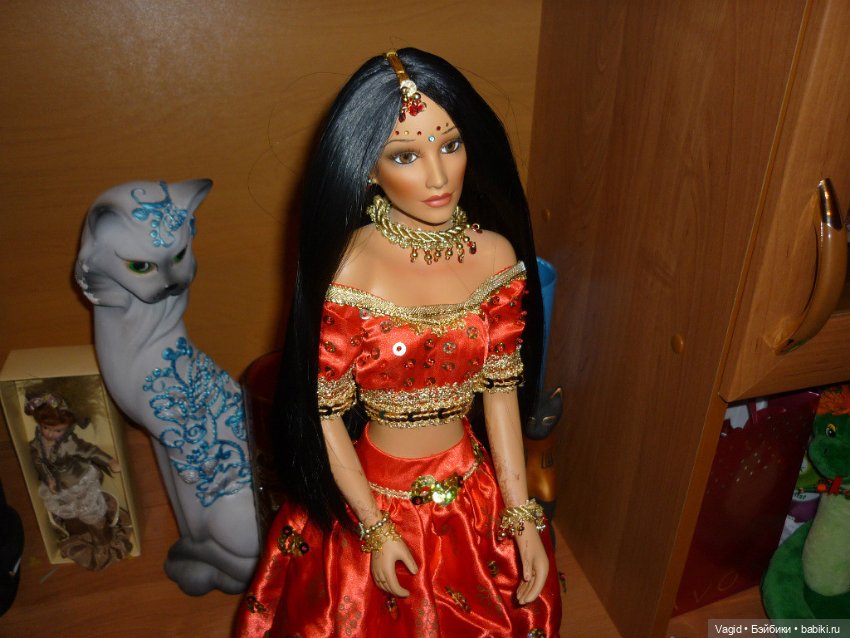 Кукла фарфоровая "Невеста Индианка" (фото 3)