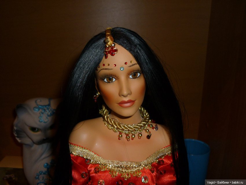 Кукла фарфоровая "Невеста Индианка"