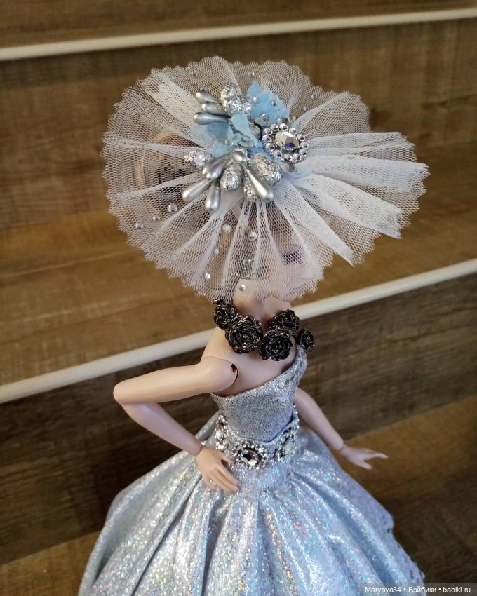 Дания Зарр в образе герцогини (фото 4)