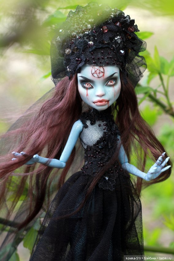 Вампиры не всегда спят ночью (фото 6)