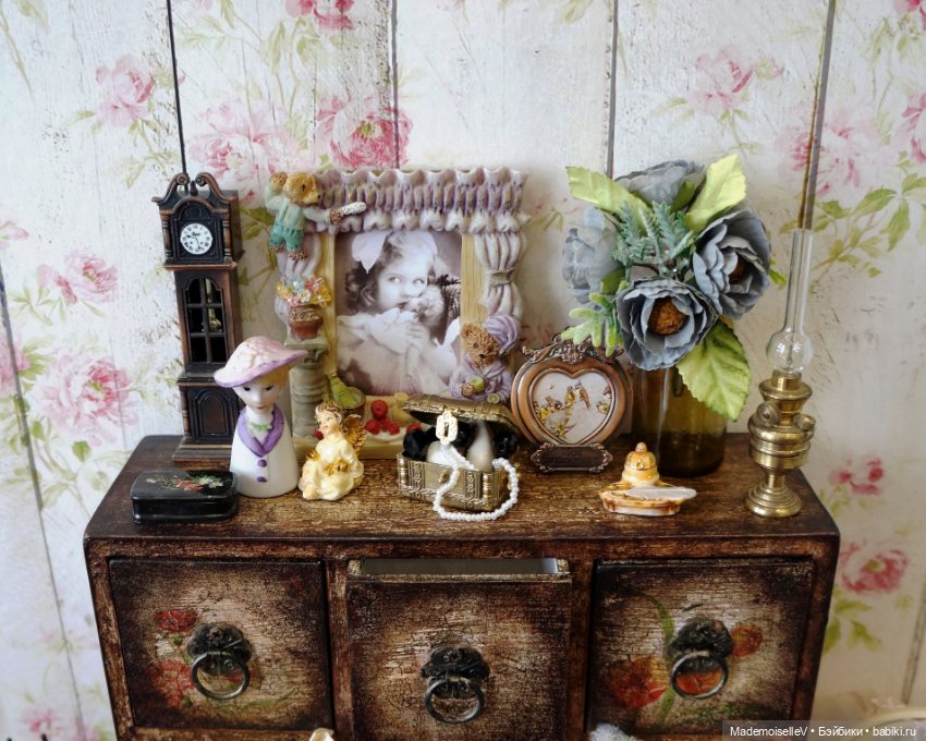 Старинный комод — Мебель для кукол и домиков: фото (фото 10)