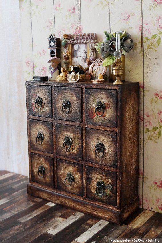 Старинный комод — Мебель для кукол и домиков: фото (фото 8)