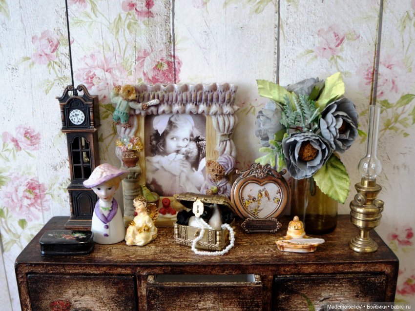 Старинный комод — Мебель для кукол и домиков: фото