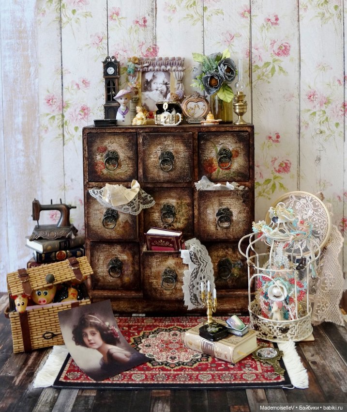 Старинный комод — Мебель для кукол и домиков: фото