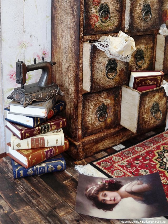 Старинный комод — Мебель для кукол и домиков: фото