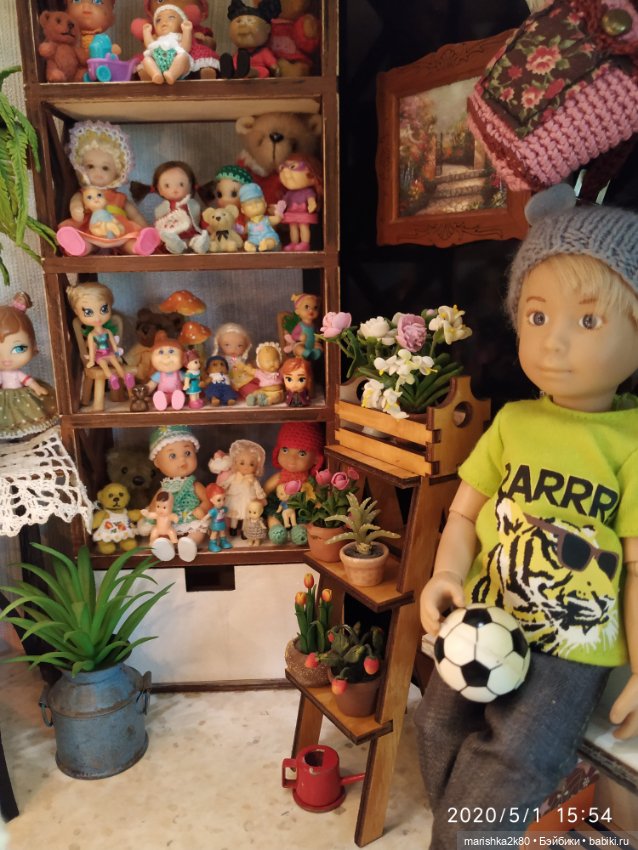 Кукольный шкафчик — Домашние коллекции кукол: фото собраний (фото 7)