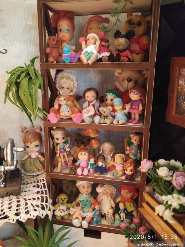 Кукольный шкафчик — Домашние коллекции кукол: фото собраний