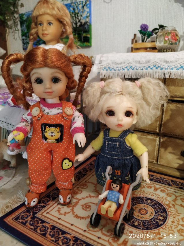 Девчонки играют игрушками (фото 8)