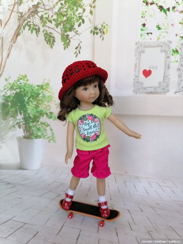 Красная шапочка из семейства Heartstring Dolls