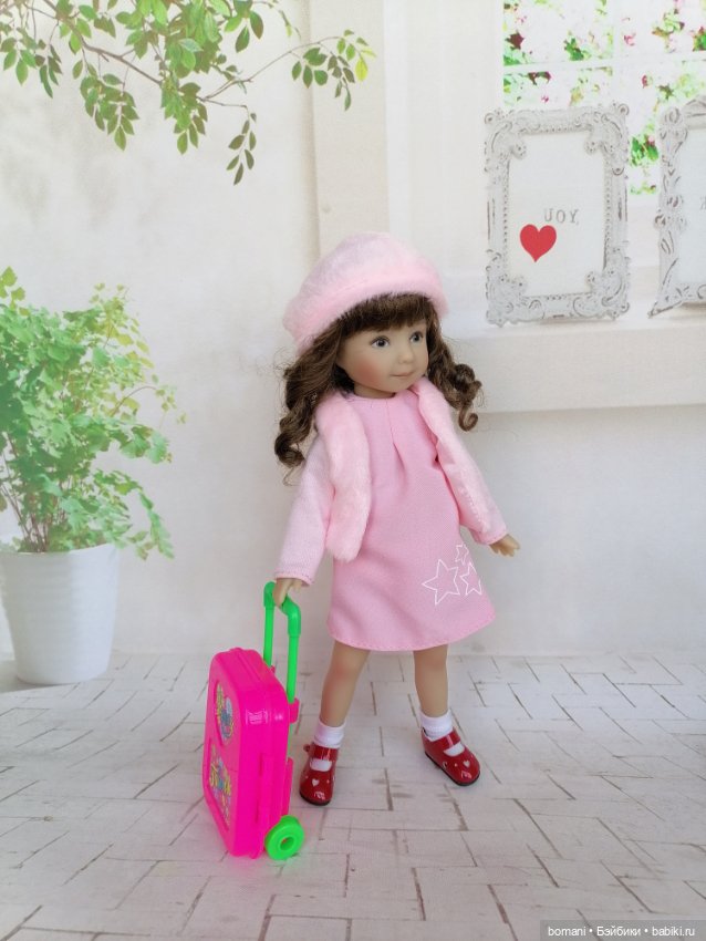 Красная шапочка из семейства Heartstring Dolls (фото 3)