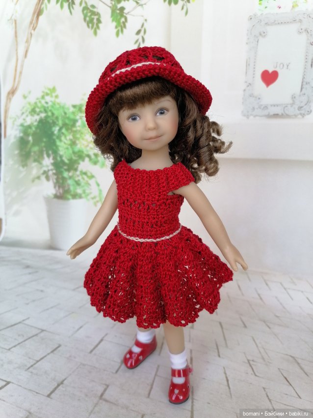 Красная шапочка из семейства Heartstring Dolls (фото 7)