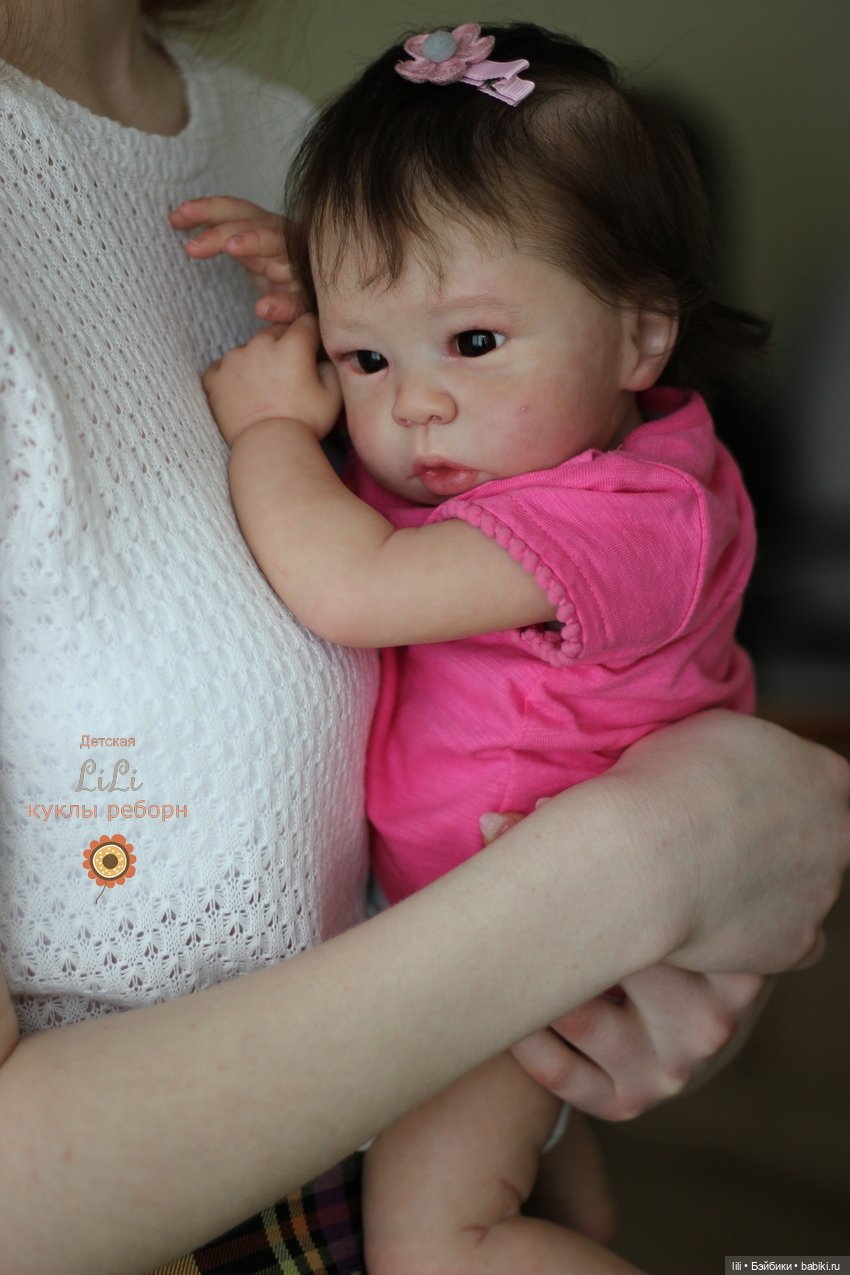 Малышка азиаточка Вай Линг