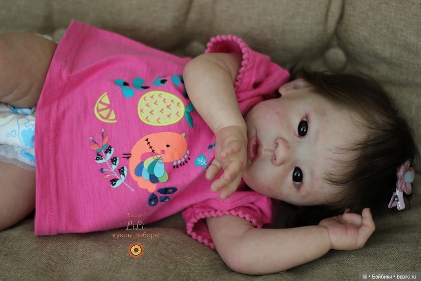 Малышка азиаточка Вай Линг